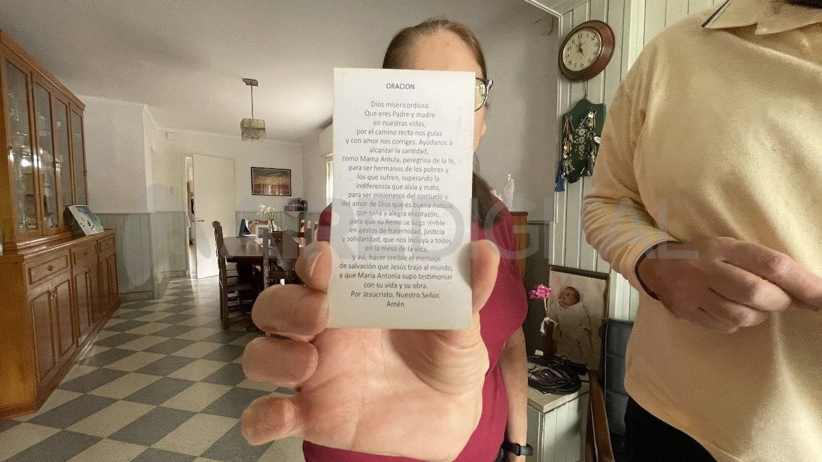 La oración acompaña a la pareja y a la familia todos los días. La oración acompaña a la pareja y a la familia todos los días.