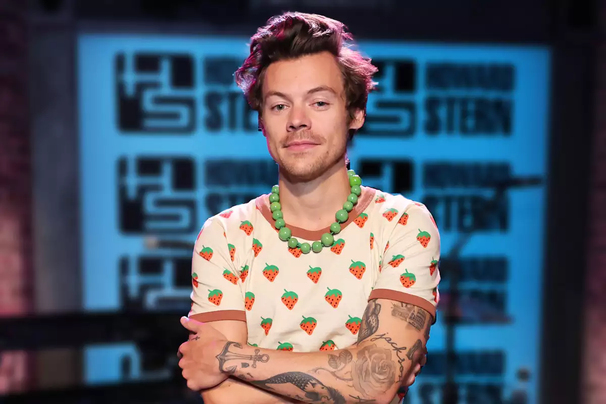 Una acosadora de Harry Styles fue a juicio en Londres. Una acosadora de Harry Styles fue a juicio en Londres.