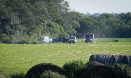 Durante la tarde del lunes, las autoridades policiales hallaron un cuerpo sin vida enterrado en un campo de Progreso.