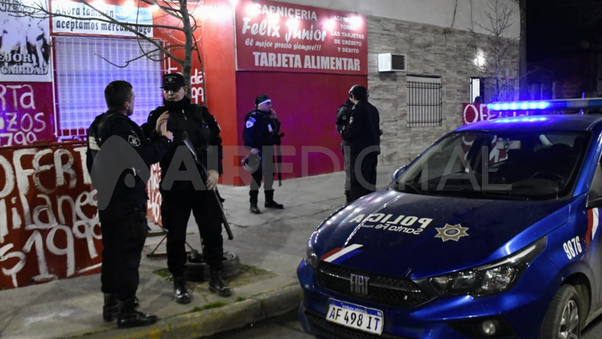 Intentaron saquear un supermercado y una carnicería en el sudoeste de Rosario.
