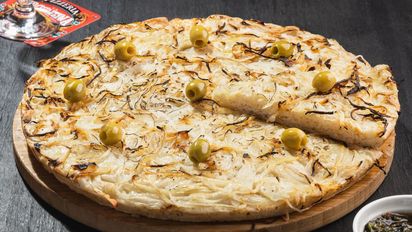 Fugazza o Fugazzetta: cuál es la diferencia y el secreto del relleno que pocos conocen