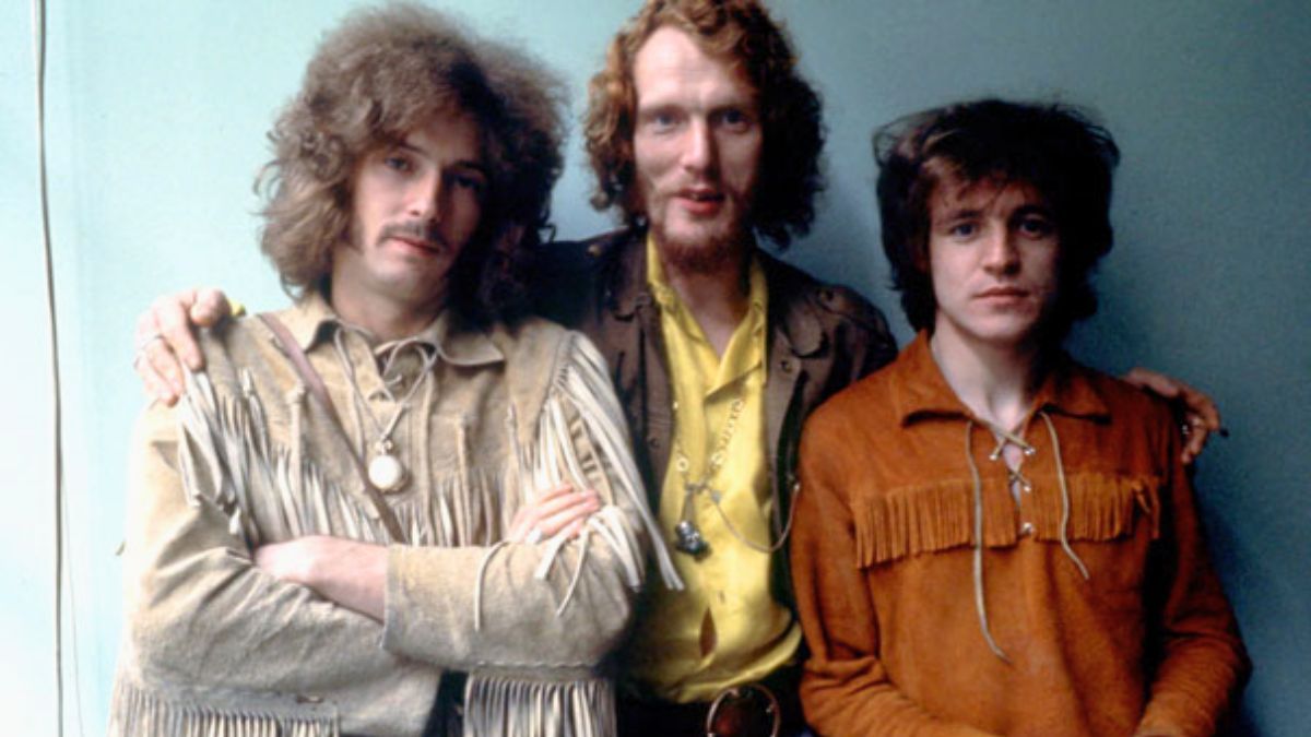 Cream fue fundada en Londres en 1966, su sonido se caracterizaba por ser un híbrido de blues, rock psicodélico y pop. Cream fue fundada en Londres en 1966, su sonido se caracterizaba por ser un híbrido de blues, rock psicodélico y pop.