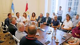 altText(Paritaria de Salud: además del 12,5% de incremento hasta junio, Provincia ofrece un aumento especial)}