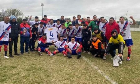 Santa Fe FC venció a El Pozo y sigue como líder del ascenso de Liga Santafesina de Fútbol. Foto: gentileza Santa Fe FC. Santa Fe FC venció a El Pozo y sigue como líder del ascenso de Liga Santafesina de Fútbol. Foto: gentileza Santa Fe FC.