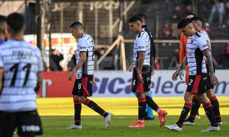Dura autocrítica de Jourdan tras el triunfo ante Chaco For Ever: Lo único rescatable son los tres puntos Dura autocrítica de Jourdan tras el triunfo ante Chaco For Ever: Lo único rescatable son los tres puntos