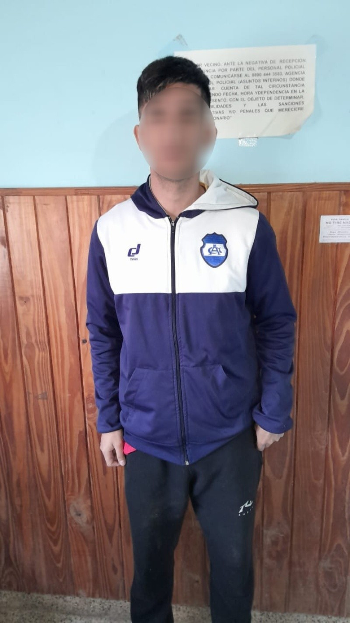 El joven quedó detenido y a diposición de la justicia. El joven quedó detenido y a diposición de la justicia. 
