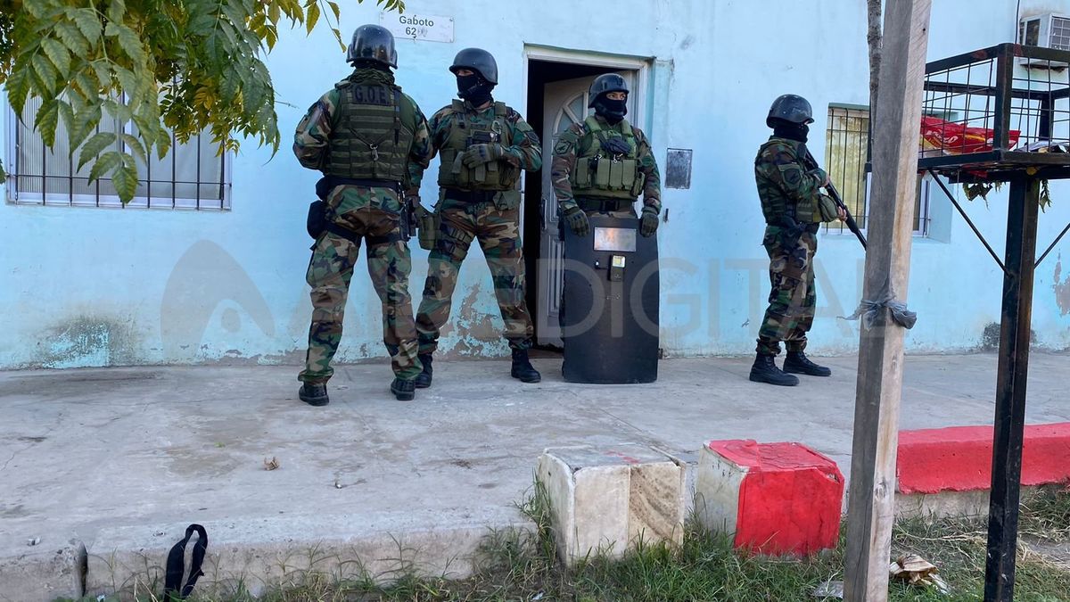 Cuatro allanamientos en el barrio Villa Hipódromo en la ciudad de Santa Fe
