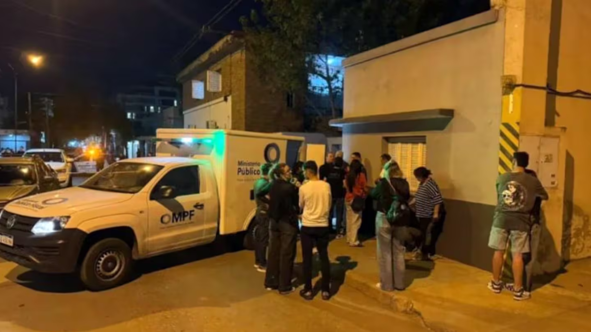 Matricidio en Córdoba: el hombre que apuñaló a su madre 34 veces es inimputable