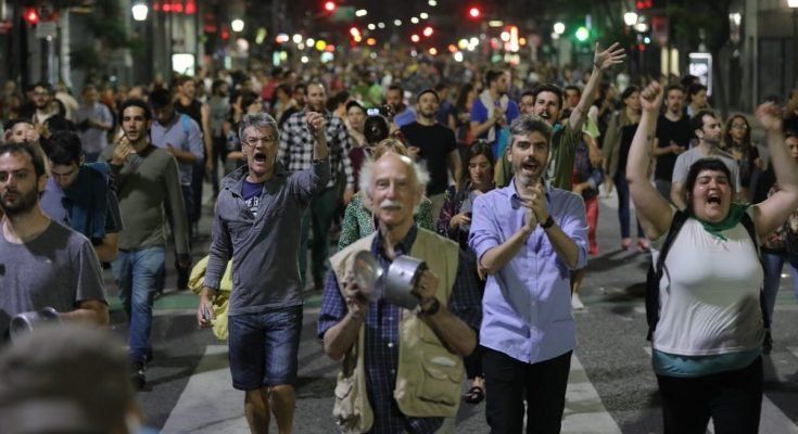 Convocan a un cacerolazo contra el tarifazo