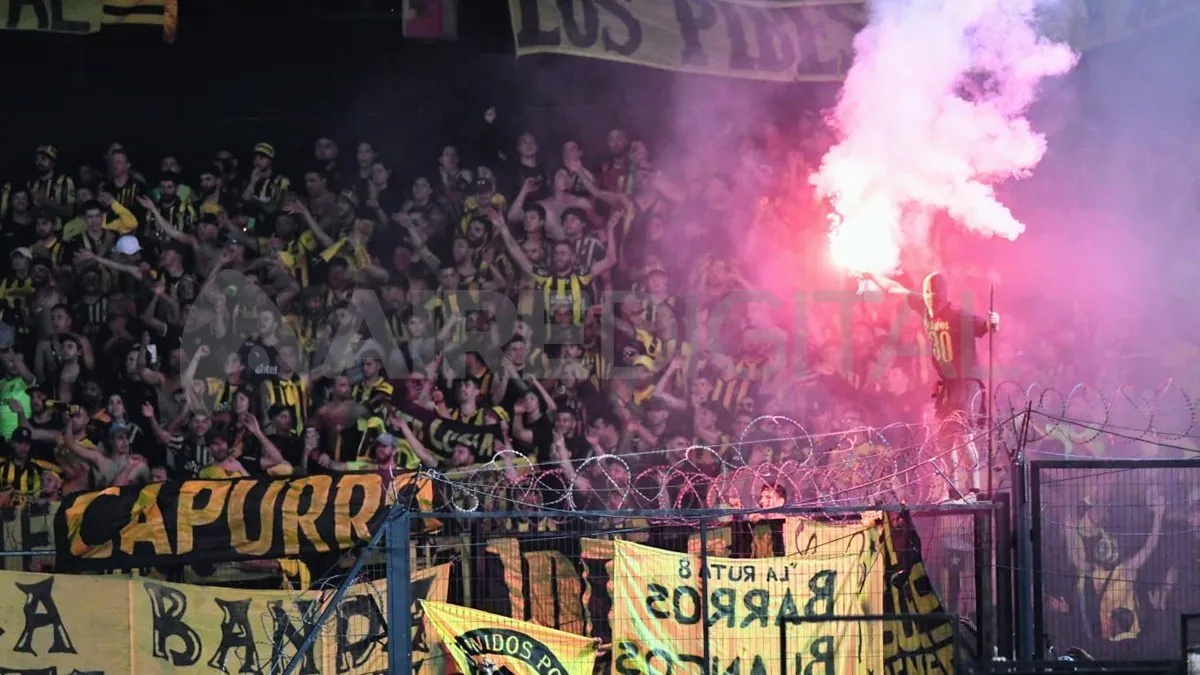 Una multitud de hinchas de Peñarol asistió al partido contra Colón por Copa Libertadores. 