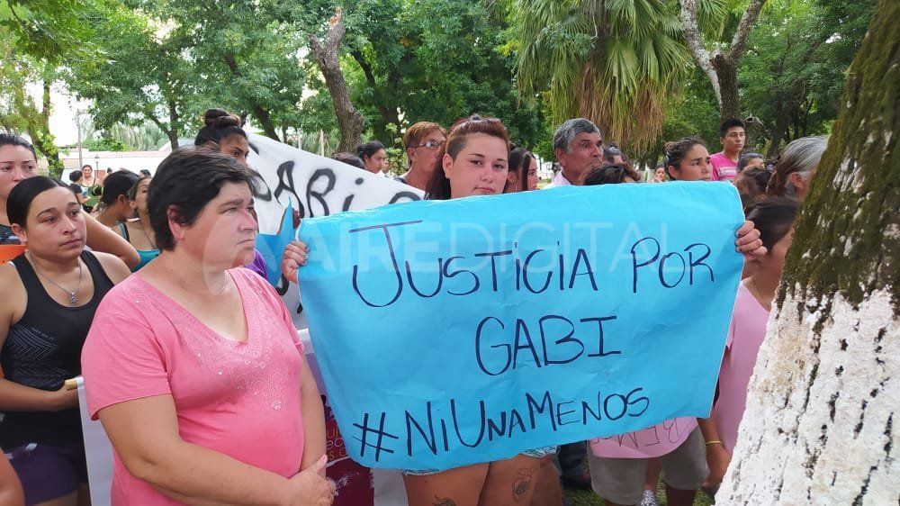 Pidieron justicia por Gabriela, la mujer de 33 años que apareció calcinada en un auto