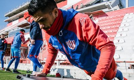 sebastian moyano se rompio los meniscos de la rodilla izquierda sebastian moyano se rompio los meniscos de la rodilla izquierda
