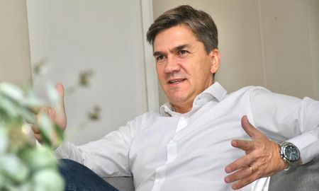 Leandro Zdero se erigió como el gran protagonista de la jornada electoral en Chaco y cortó con 16 años de dominio peronista iniciado en 2007. Leandro Zdero se erigió como el gran protagonista de la jornada electoral en Chaco y cortó con 16 años de dominio peronista iniciado en 2007.