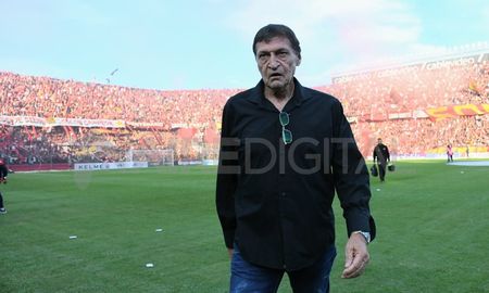 Julio César Falcioni valoró la actuación del Club Atlético Colón más allá de no poder imponerse en el clásico santafesino. Julio César Falcioni valoró la actuación del Club Atlético Colón más allá de no poder imponerse en el clásico santafesino.