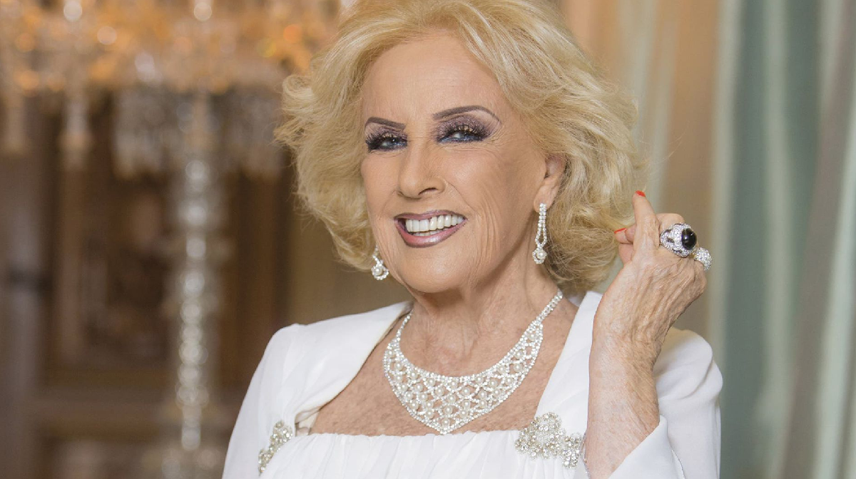 La conductora revel&oacute; que su madre actualmente se encuentra bien y record&oacute; c&oacute;mo fue la legendaria diva se descompens&oacute;.
