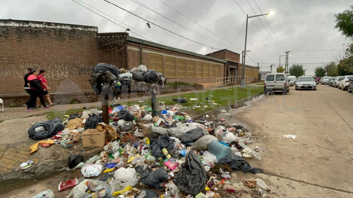 Los microbasurales se encuentran en inmediaciones de Monseñor Zaspe y Aguado