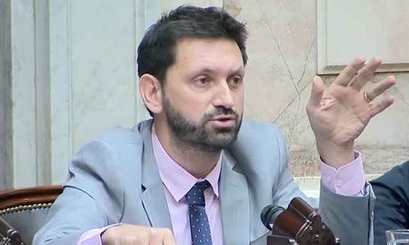 El bonaerense Pablo Juliano presidirá Democracia para siempre. El bonaerense Pablo Juliano presidirá Democracia para siempre.