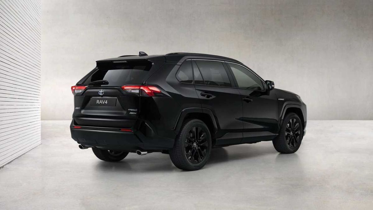 La Toyota RAV4 Hybrid apunta a quienes buscan eficiencia sin resignar espacio ni prestaciones. La Toyota RAV4 Hybrid apunta a quienes buscan eficiencia sin resignar espacio ni prestaciones.