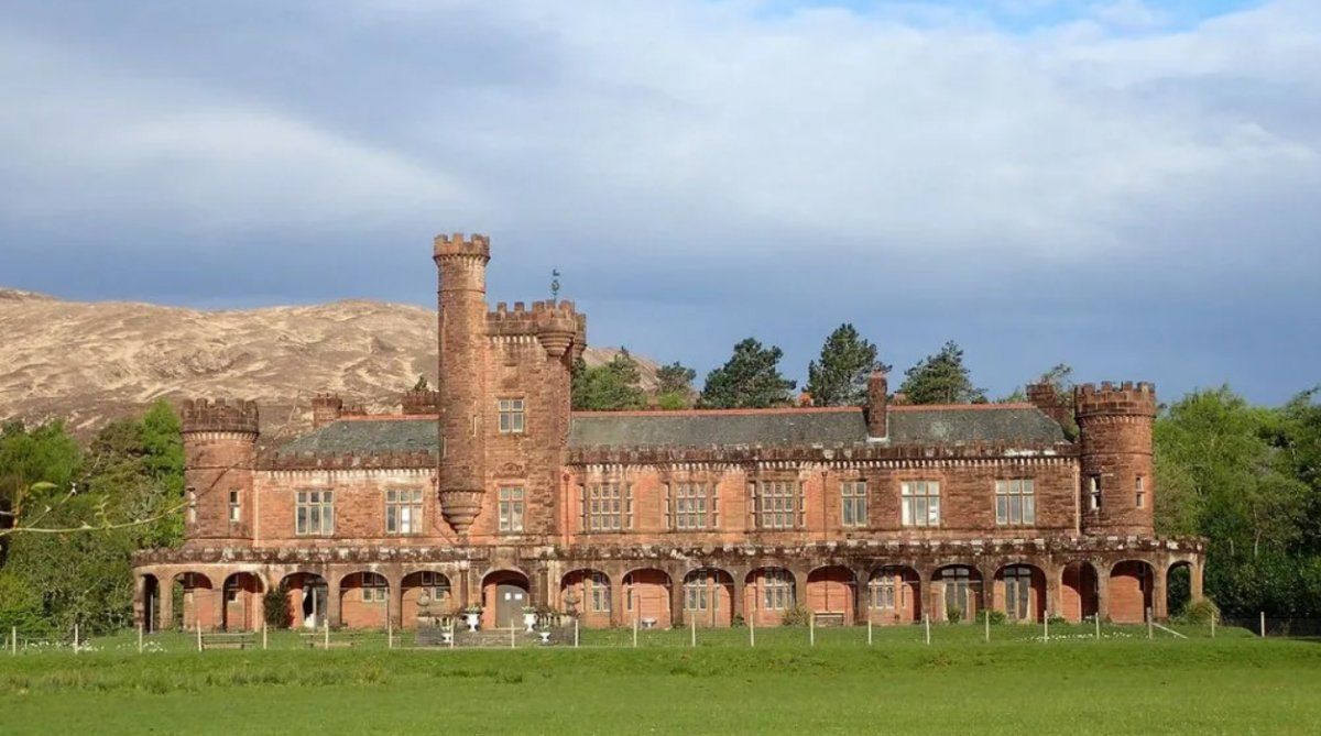 El castillo está siendo subastado por el increíble precio de 1 libra esterlina.&nbsp;