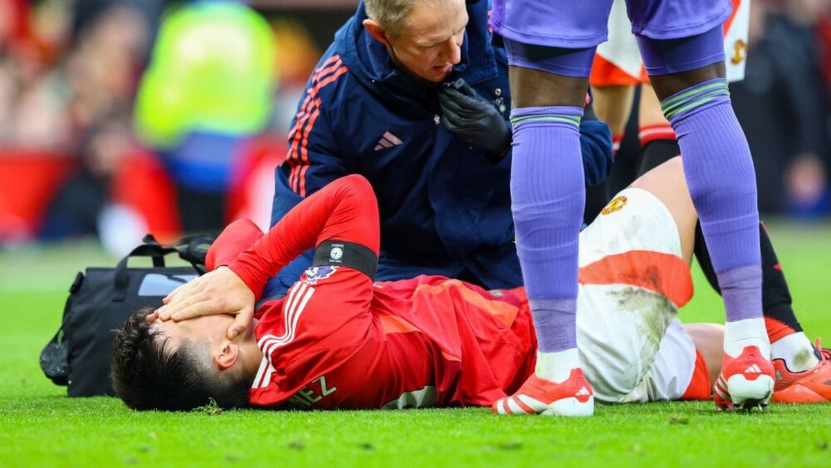 Lisandro Martínez fue operado recientemente por la rotura de ligamentos en la rodilla. Lisandro Martínez fue operado recientemente por la rotura de ligamentos en la rodilla.
