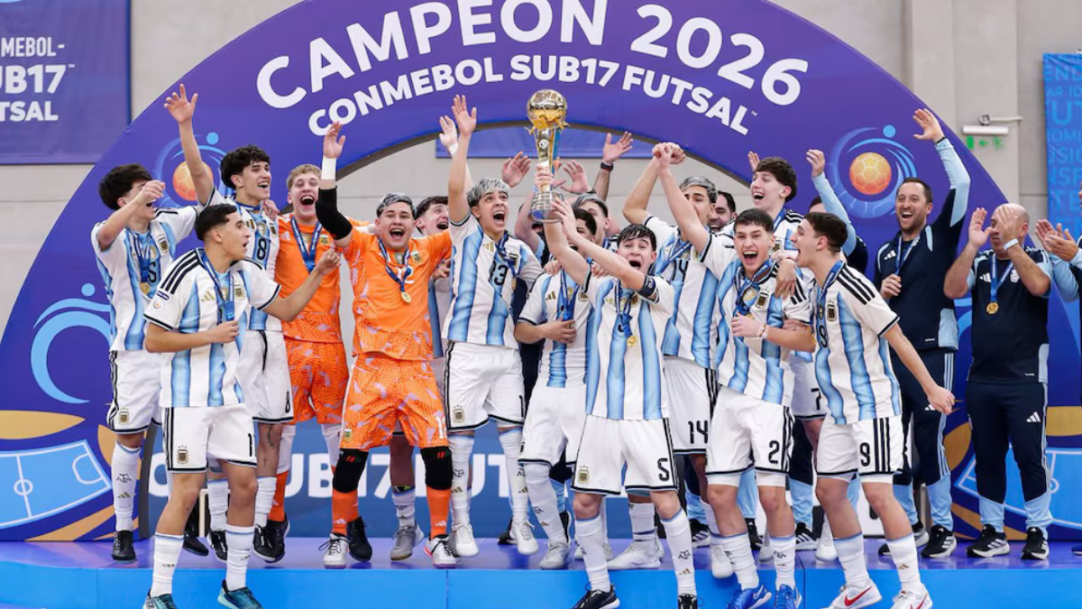Argentina Sub 17 festejó el título del Sudamericano de futsal tras vencer 2-1 a Brasil en el tiempo suplementario y conquistar el torneo por tercera vez consecutiva.