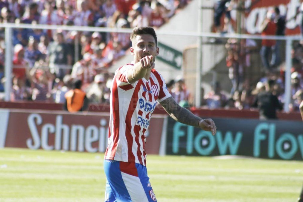 Unión se hizo fuerte en el “15 de Abril” y derrotó a Colón para quedarse con otra edición del clásico