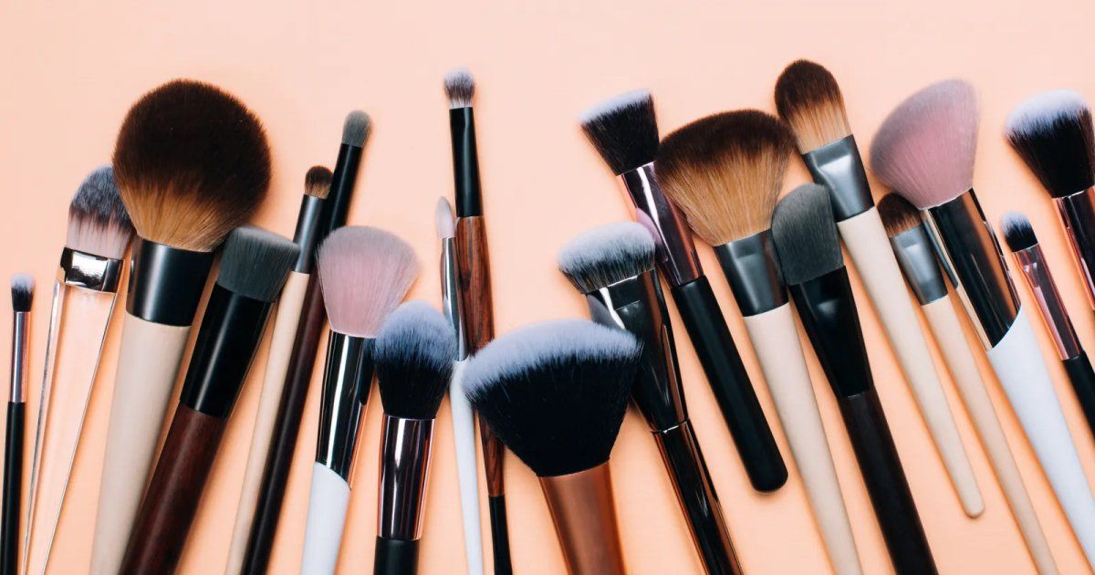 Brochas de maquillaje: todo lo que necesitás saber para mantenerlas limpias y aprovecharlas al máximo