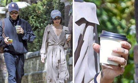 Harry Styles y Zoe Kravitz fueron fotografiados en la capital inglesa tras los rumores de compromiso. La pareja, que comenzó su romance hace ocho meses, ya planea su boda según el círculo íntimo de los artistas. Harry Styles y Zoe Kravitz fueron fotografiados en la capital inglesa tras los rumores de compromiso. La pareja, que comenzó su romance hace ocho meses, ya planea su boda según el círculo íntimo de los artistas.