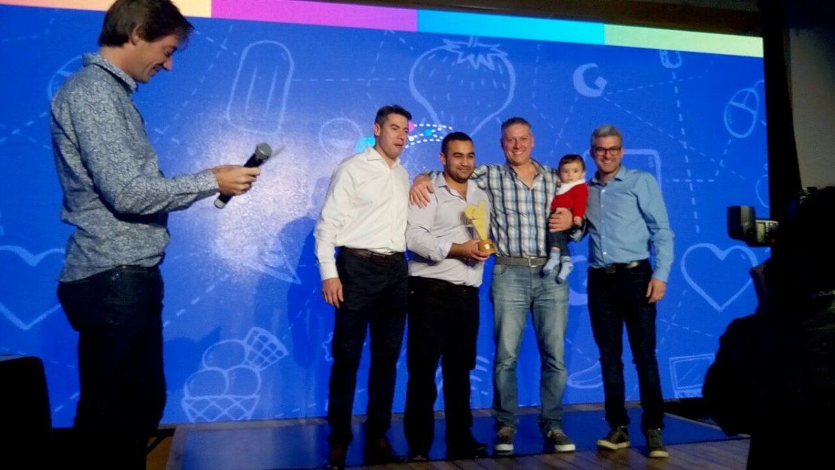 Distinguieron a Valter Argentina