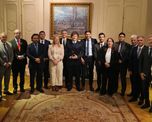 El envío de transferencias no automáticas del Gobierno nacional hacia las provincias y la Ciudad de Buenos Aires (CABA) sufrió un recorte superior al 60% durante el primer semestre de 2026. El envío de transferencias no automáticas del Gobierno nacional hacia las provincias y la Ciudad de Buenos Aires (CABA) sufrió un recorte superior al 60% durante el primer semestre de 2026.