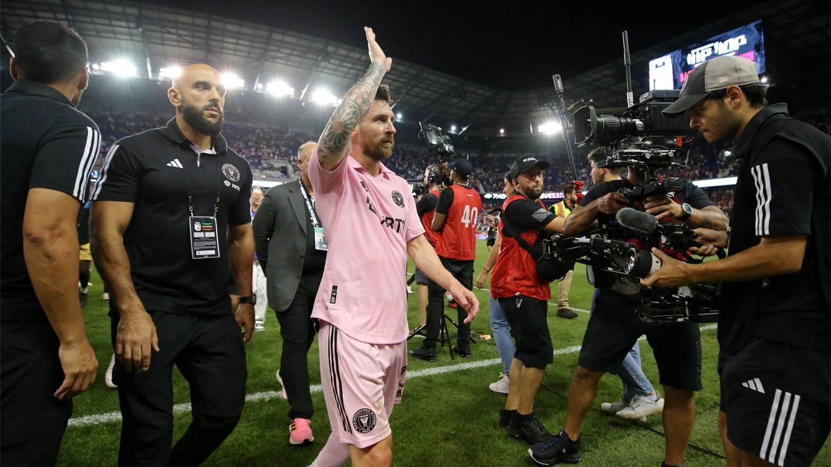 Lionel Messi fue nominado para el premio al MVP de la MLS. Además, está entre los candidatos para ganar el galardón al jugador Revelación. Lionel Messi fue nominado para el premio al MVP de la MLS. Además, está entre los candidatos para ganar el galardón al jugador Revelación.