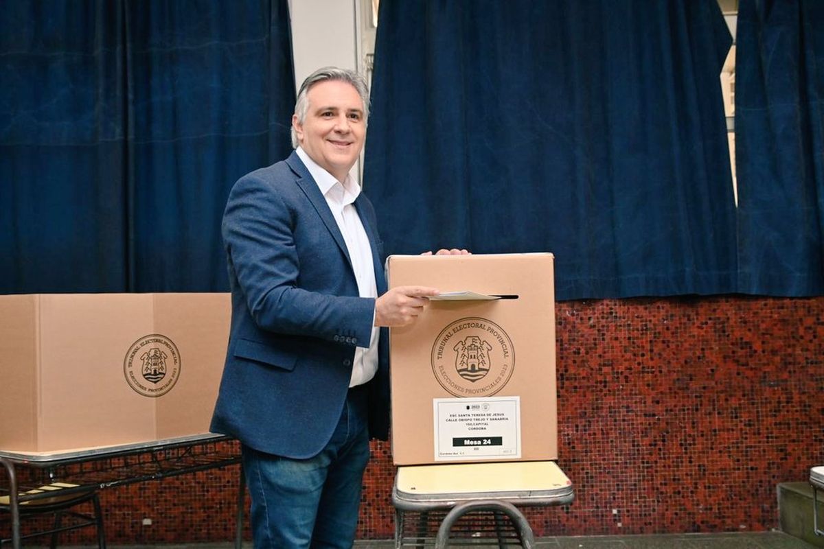 Llaryora anunció que la Nación reconoció formalmente la deuda y presentó una propuesta que consiste en el pago de $60 mil millones a cuenta del año 2025, que serán abonados con aportes mensuales de $5 mil millones durante 12 meses.