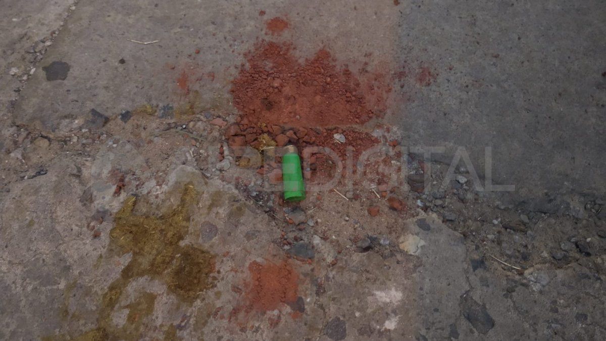 Este miércoles por la mañana personal de la Agencia de Investigación Criminal (AIC) realiza peritajes en el lugar.