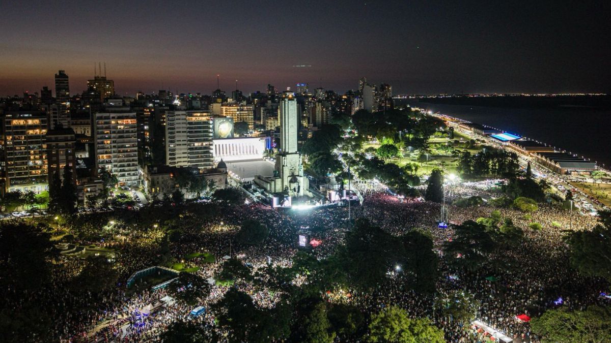Alrededor a más de 300 mil personas