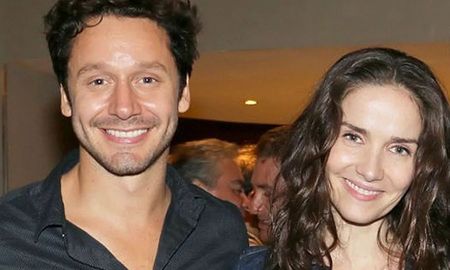 El rumor del supuesto romance entre Benjamín Vicuña y Natalia Oreiro se hace cada vez más fuerte. El rumor del supuesto romance entre Benjamín Vicuña y Natalia Oreiro se hace cada vez más fuerte.