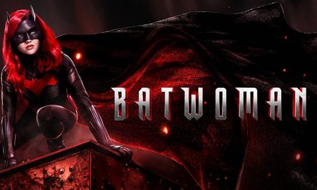 La nueva película, que intentará sacar provecho de la popularidad de otras cintas de DC recientes estelarizadas por personajes femeninos de cómic como Wonder Woman y Aves de presa y la fantabulosa emancipación de una Harley Quinn, se desarrolla con el objetivo de estrenar en la plataforma HBO Max. La nueva película, que intentará sacar provecho de la popularidad de otras cintas de DC recientes estelarizadas por personajes femeninos de cómic como Wonder Woman y Aves de presa y la fantabulosa emancipación de una Harley Quinn, se desarrolla con el objetivo de estrenar en la plataforma HBO Max.