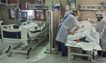 Entre el lunes y el jueves de esta semana fallecieron 266 pacientes por coronavirus en la provincia de Santa Fe. Entre el lunes y el jueves de esta semana fallecieron 266 pacientes por coronavirus en la provincia de Santa Fe.