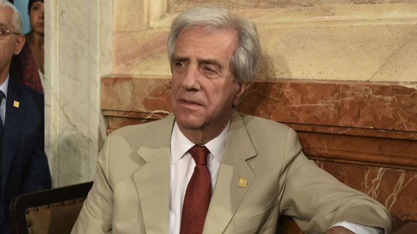 El expresidente uruguayo Tabaré Vázquez murió esta madrugada a los 80 años a raíz de un cáncer de pulmón