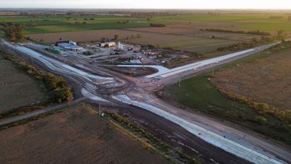 Provincia avanza con la construcción de la rotonda entre las rutas 4 y 80s en el acceso a Progreso