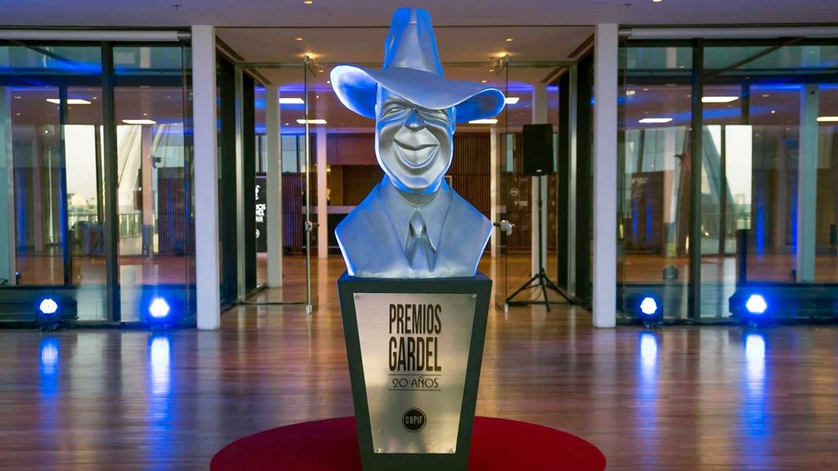 La ceremonia se realiza desde 1999 y premia el talento de los artistas argentinos en diversos géneros y categorías.