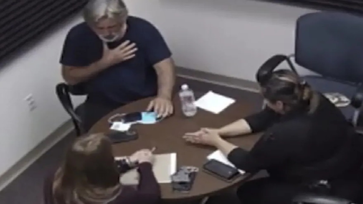 La reacción de Alec Baldwin al enterarse de la muerte de Halyna Hutchins