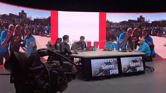 Alejandra Locomotora Oliveras y Manuel Rodríguez estuvieron en AIRE este martes y hablaron de las propuestas de Somos Vida.