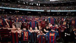 El emotivo homenaje de todo el Camp Nou a Messi El emotivo homenaje de todo el Camp Nou a Messi