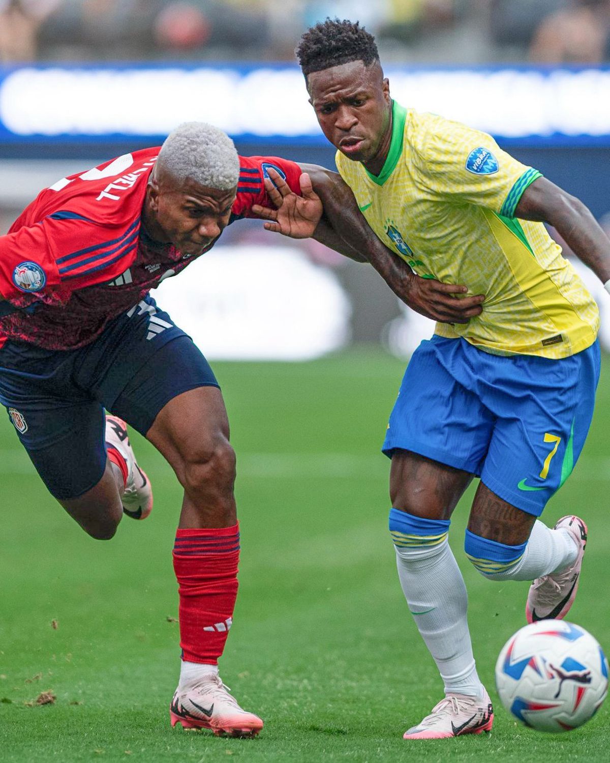 Escena del partido entre las selecciones de Brasil y Costa Rica. Foto NA: CONMEBOL Escena del partido entre las selecciones de Brasil y Costa Rica. Foto NA: CONMEBOL