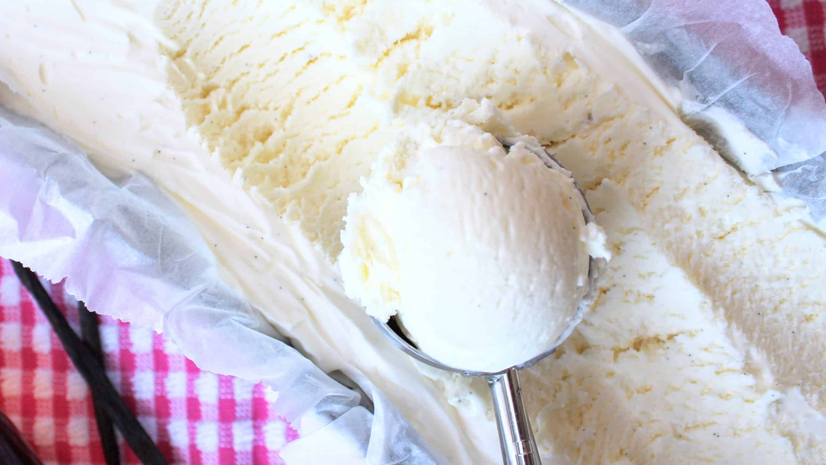 Paso a paso para preparar helado casero en casa. Paso a paso para preparar helado casero en casa.