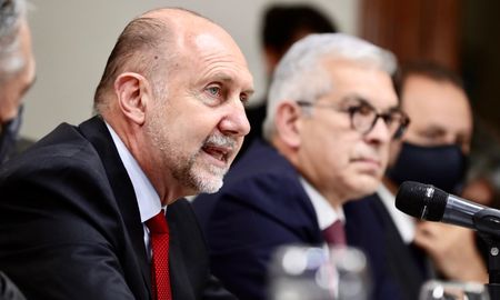 El gobernador Omar Perotti presidió el Consejo Federal Agropecuario junto al ministro Julián Domínguez. El gobernador Omar Perotti presidió el Consejo Federal Agropecuario junto al ministro Julián Domínguez.