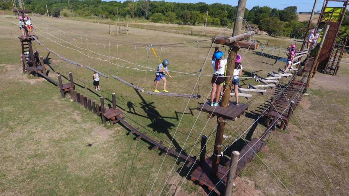 Parque aéreo Saltoxtremo. (Imagen extraída de Parque aéreo Saltoxtremo)
