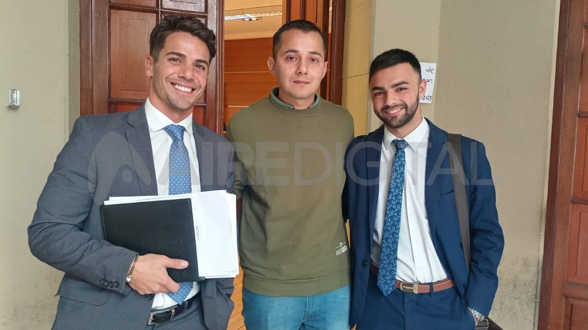 Rolón junto a sus abogados defensores