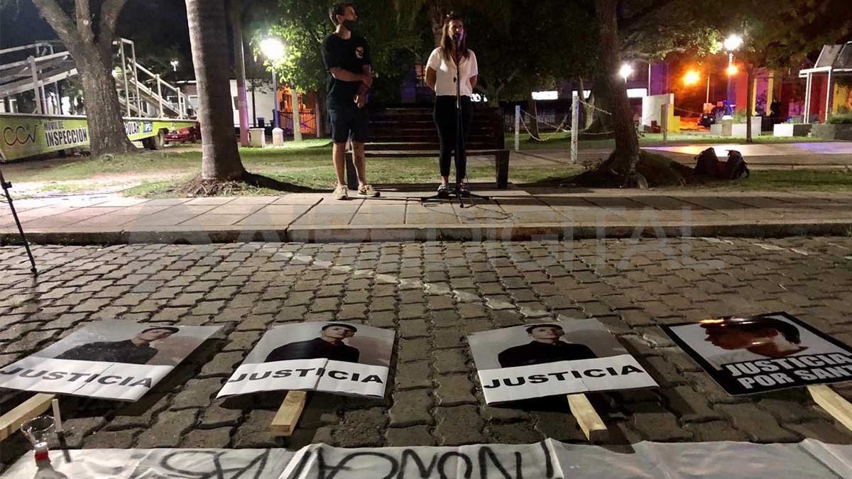 La familia de Santiago realizó dos marchas por 