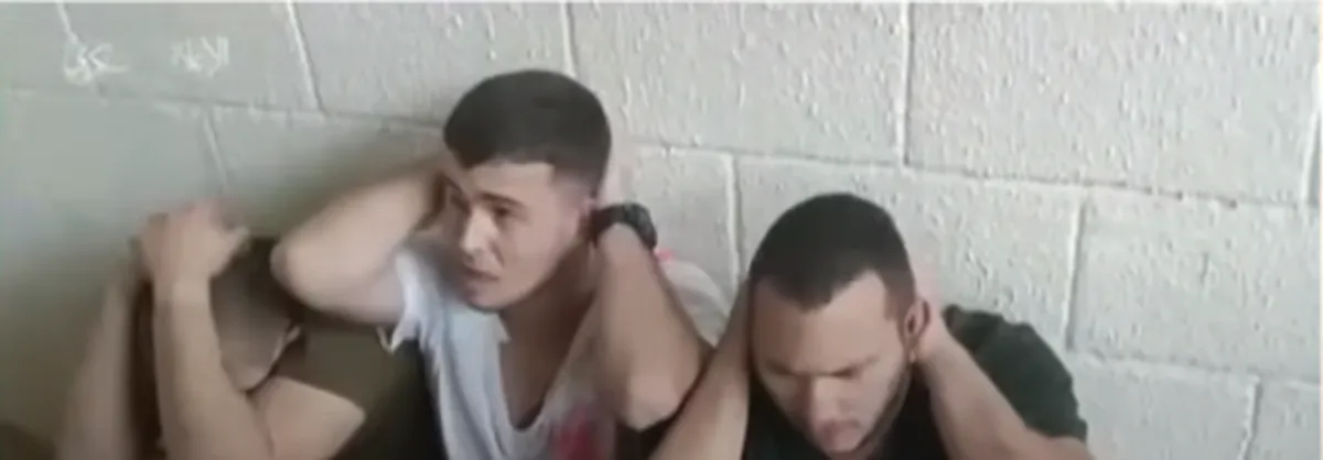 Captura del video del secuestro del sobrino de León Gieco. Captura del video del secuestro del sobrino de León Gieco.